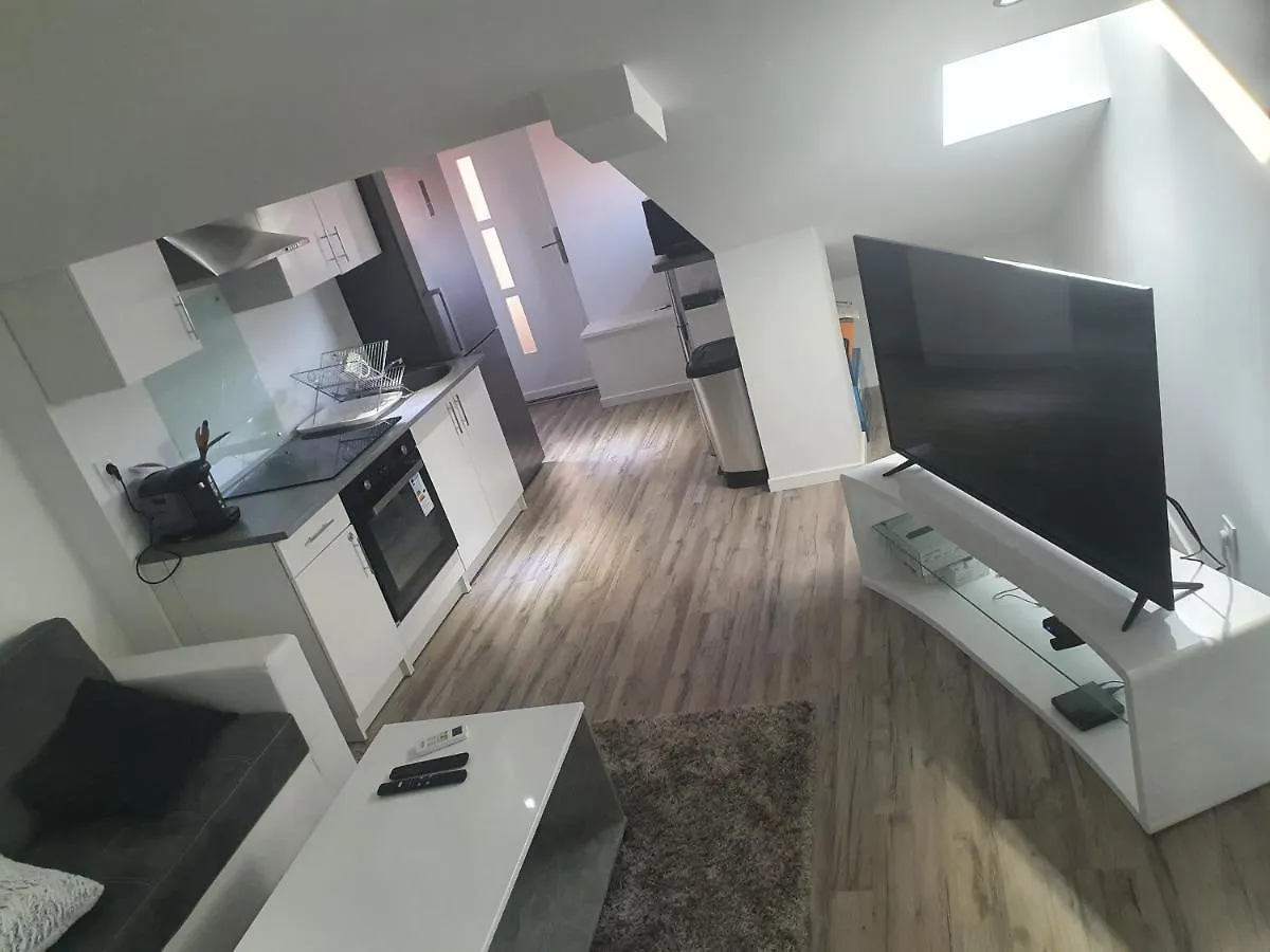 Appartement JoliT3 avec Clim NETFLIX et PRIME à Givors